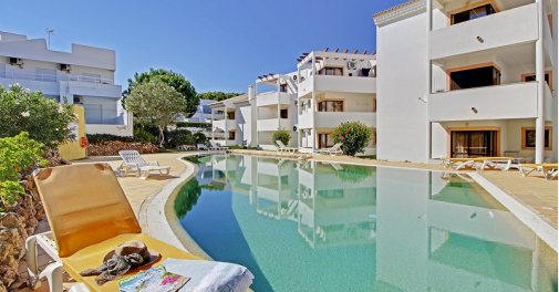 Exterior Apartamentos Falésia e Piscina